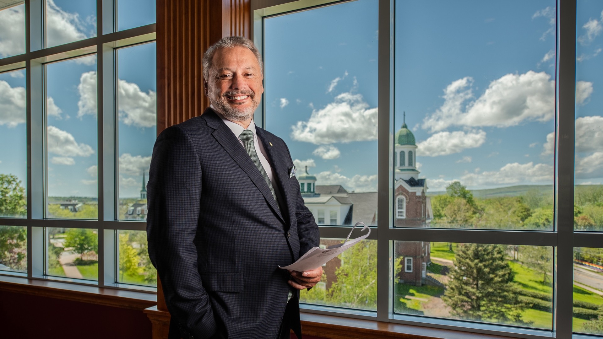 Dr. Andy Hakin 